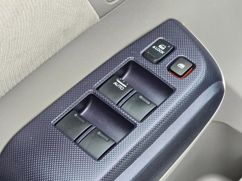 Used 2010 Honda Insight LX image 27