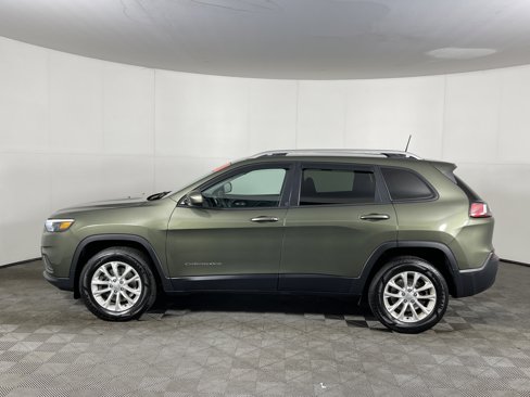 Used 2020 Jeep Cherokee Latitude image 3