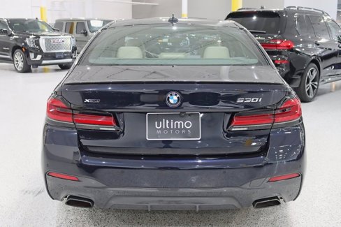 Used 2023 BMW 530i xDrive w/ Executive Package image 13