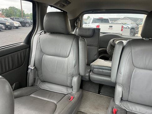 Used 2004 Toyota Sienna image 10