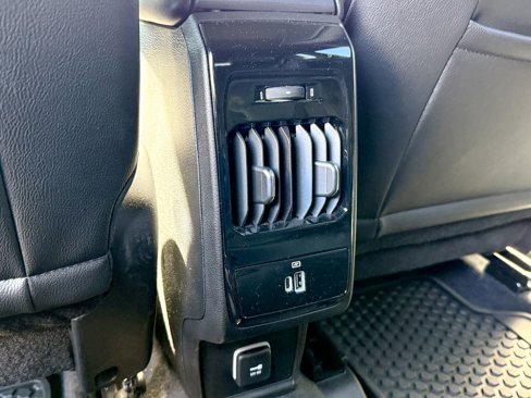 Used 2024 Jeep Compass Trailhawk w/ Trailhawk Convenience Group image 33
