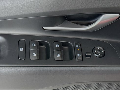 New 2025 Hyundai Elantra SE image 22