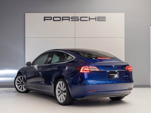 Used 2018 Tesla Model 3 Long Range image 3