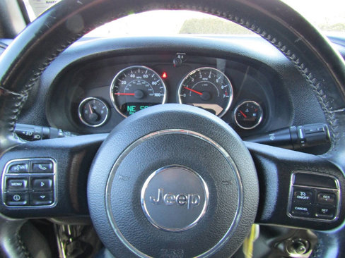 Used 2015 Jeep Wrangler Sport image 11