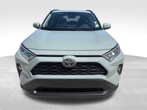 Used 2019 Toyota RAV4 XLE image 3