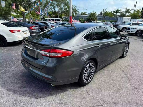 Used 2017 Ford Fusion SE w/ Fusion SE Technology Package image 10