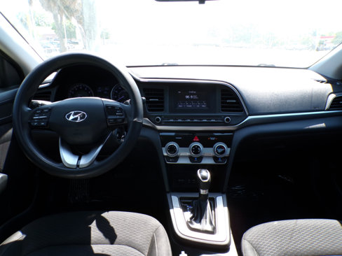 Used 2019 Hyundai Elantra SE w/ Cargo Package image 10