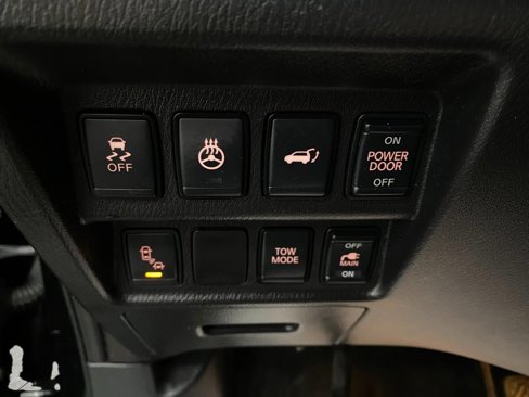 Used 2016 Nissan Pathfinder SL image 15