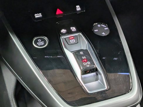 Used 2023 Audi Q4 e-tron Premium image 28