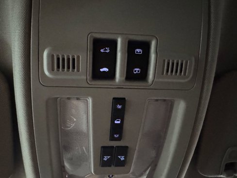 Used 2016 Cadillac SRX Luxury image 17