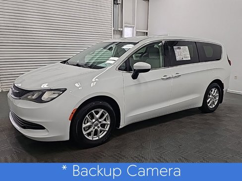 Used 2017 Chrysler Pacifica LX image 5