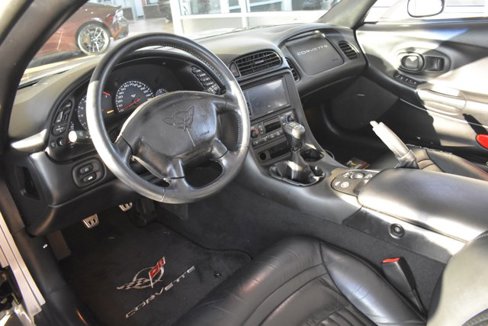 Used 2001 Chevrolet Corvette Convertible w/ Preferred Equipment Group2 image 11