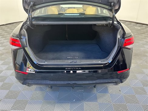 Used 2021 Nissan Sentra SV w/ SV Premium Package image 26