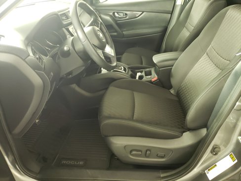 Used 2020 Nissan Rogue SV image 9