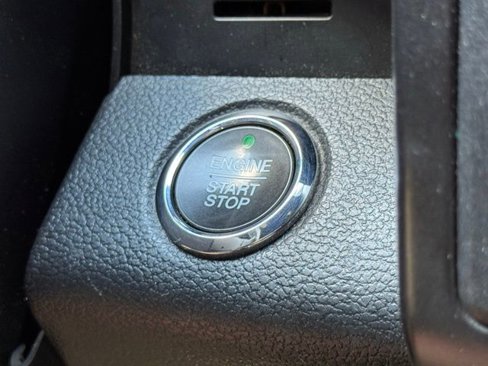 Used 2021 Ford Expedition Limited image 24