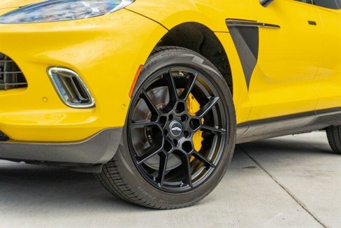 Used 2021 Aston Martin DBX image 22