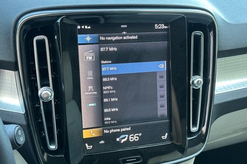 Certified 2022 Volvo XC40 T5 Momentum image 18