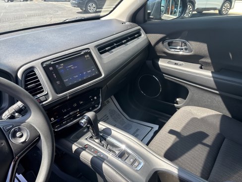 Used 2018 Honda HR-V EX image 28
