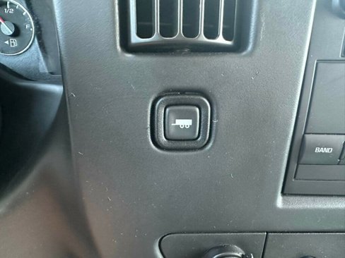 Used 2014 Chevrolet Express 3500 Extended image 16