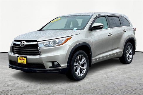 Used 2016 Toyota Highlander Plus image 2