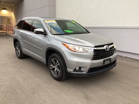 Used 2016 Toyota Highlander XLE image 29