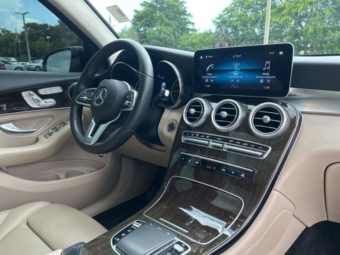 Used 2020 Mercedes-Benz GLC 300 image 24