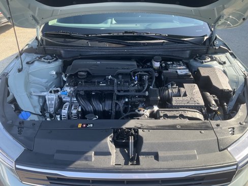Used 2025 Kia K4 LXS image 8