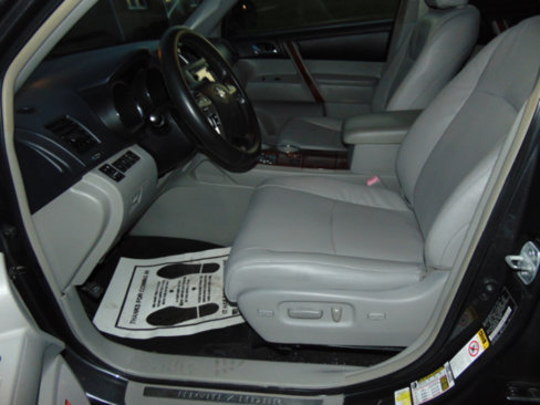 Used 2013 Toyota Highlander Limited image 42