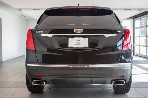 Used 2017 Cadillac XT5 Luxury w/ Driver Awareness Package image 7