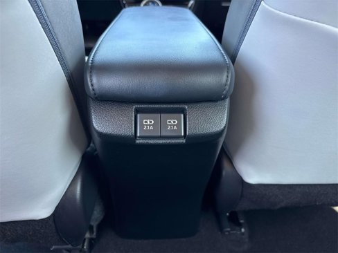 Used 2020 Toyota Prius Prime XLE image 14