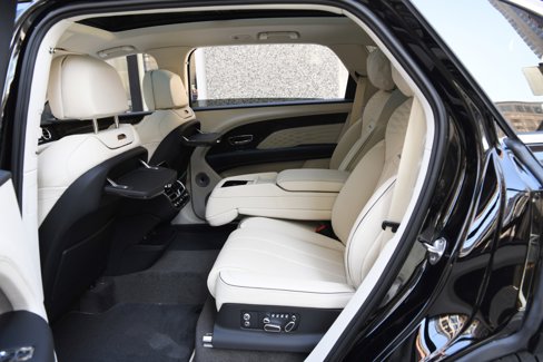 New 2025 Bentley Bentayga Extended Wheelbase image 11