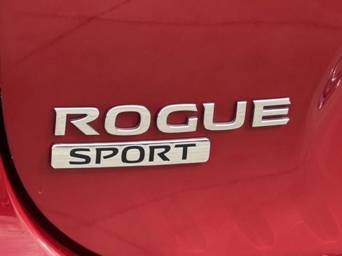 Used 2018 Nissan Rogue Sport SV image 15