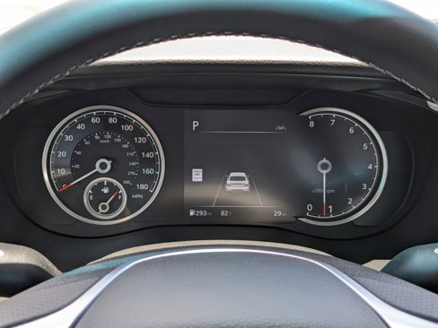 Certified 2025 Genesis G70 2.5T image 21