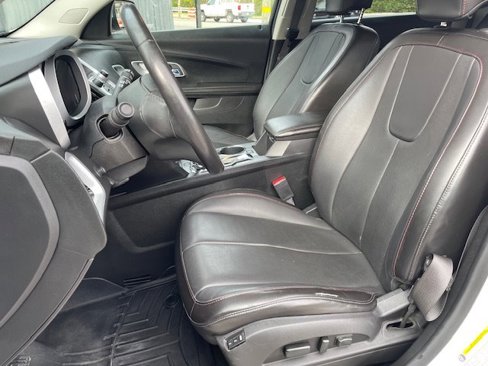 Used 2017 Chevrolet Equinox Premier image 11