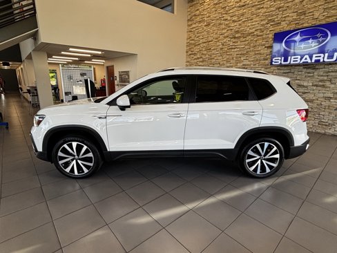 Used 2022 Volkswagen Taos SE image 5