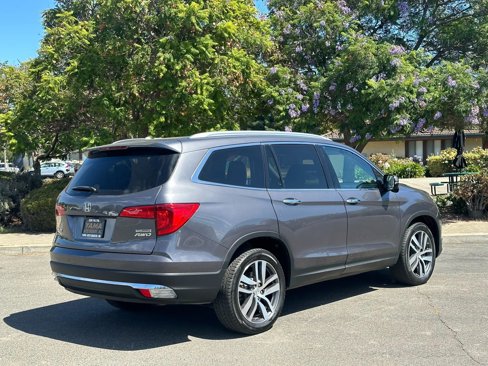 Used 2018 Honda Pilot Touring image 5