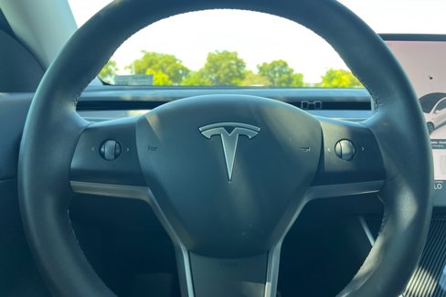 Used 2021 Tesla Model Y Performance image 29