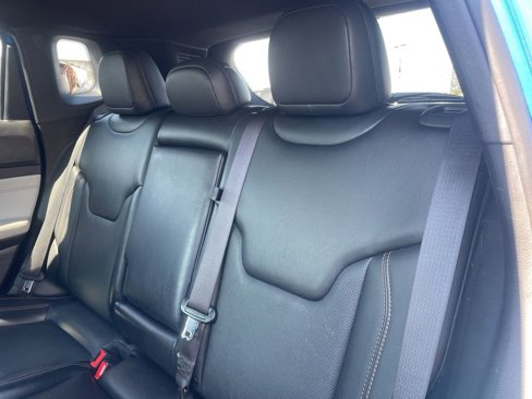 Used 2023 Jeep Compass Limited image 31