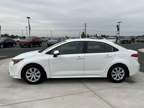 Used 2023 Toyota Corolla LE image 6