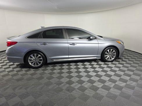 Used 2016 Hyundai Sonata Sport w/ Option Group 03 image 6