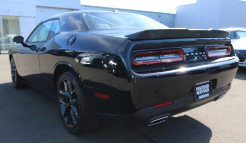 Used 2019 Dodge Challenger SXT w/ Blacktop Package image 3