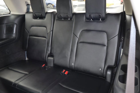 Used 2024 Nissan Pathfinder Platinum w/ Black Appearance Package image 13