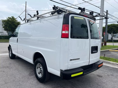 Used 2018 Chevrolet Express 2500 w/ Driver Convenience Package image 19