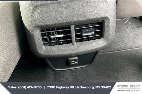 Used 2023 Chevrolet Equinox LT image 24