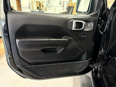 Used 2021 Jeep Gladiator Sport image 27