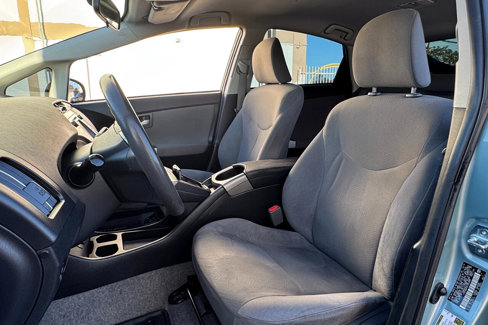 Used 2014 Toyota Prius Plug-In Hybrid image 9
