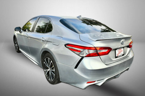 Used 2019 Toyota Camry SE image 4