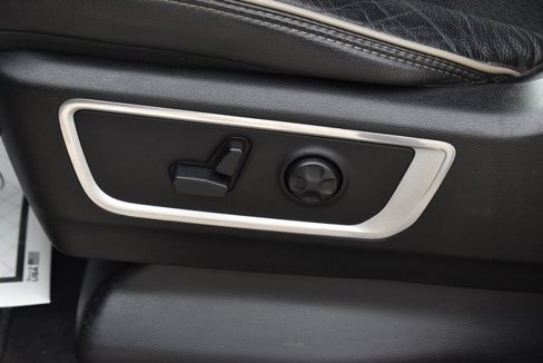 Used 2020 RAM 1500 Laramie w/ Sport Appearance Package image 17