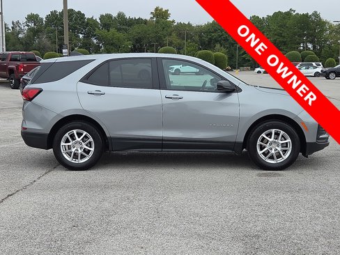 Used 2024 Chevrolet Equinox LS w/ LS Convenience Package image 6