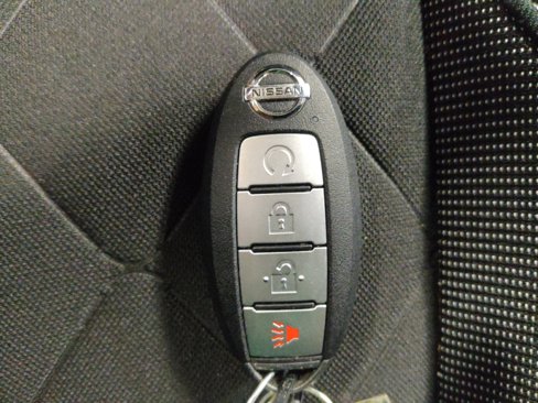 Used 2020 Nissan Kicks SV image 32